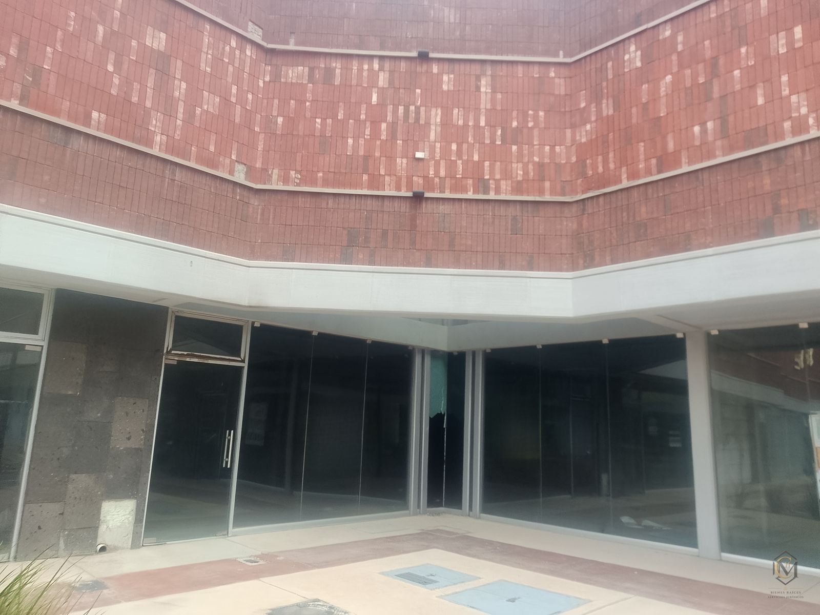 Foto 1 – Local en Plaza Fiesta (#26)